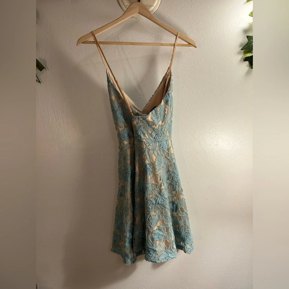 Forever 21 Blue Floral Lace Dress - Picture 2 of 9